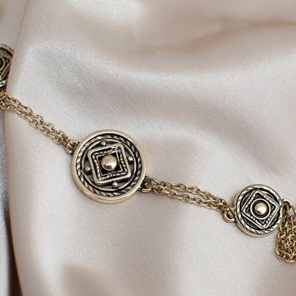 Long Medallion Chain Necklace - Picture 4 of 7